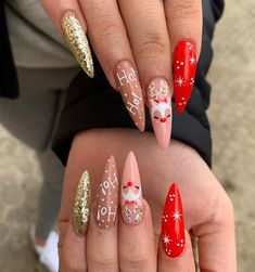 Christmas Nail Designs Acrylic, Royals Nails, Nail Art Noel, Uñas Acrilicas, Flower Nail Art, Xmas Nails, Fire Nails, Flower Nails, Perfect Nails