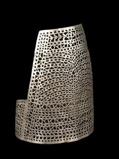 Cap-shape headdress, in silver, from Algeria, which was worn by a young Jewish woman at the beginning of the 19th century. (Remember: most of the significant jewellery in countries like Algeria used to be made by Jewish smiths, both the pieces worn by non-Jews and those worn by Jews themselves.) From the Museum of Quai Branly, Paris. A remarkable article which we, at least, had not seen before. Headgear Fashion, Algerian Clothing, Jewish Women, Jewish Culture, Fine Art Jewelry, Fine Craft, Beautiful Moments, Headdress