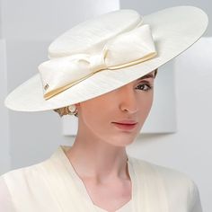 Category:Hats; Embellishment:Bowknot,Pure Color; Gender:Women's; Quantity:1PC; Theme:Holiday,Wedding,Birthday,Romance,Fashion; Diameter:51; Style:Elegant; Hats Category:Bucket Hat; Occasion:Kentucky Derby,Cocktail,Royal Astcot; Material:Flax; Width:80; Head Circumference:53-57; Brand:EE; Front page:WE; Shipping Weight:0.12; Listing Date:11/01/2022 Hats To Wear To A Wedding, Fascinator With Veil Net, White Hat Wedding, Elegant Hats For Wedding, Woman Hats Fashion, Royal Hats Classy, Designer Hats For Women, Hats Women Fashion, White Fascinator Hats