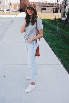 20+ Spring Mom Outfits 2024 You Have to Try 12 Neutral Outfit Ideas Casual Summer, Summer Nanny Outfit, Texas Mom Style, Nanny Outfit Ideas, Summer Mom Style, Spring Mom Outfits, Summer Mom Outfits, Lizzy Bennet, Nanny Outfits