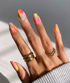 Ongles multicolores 11 idées pour à la tendance illico Bridal Nail Art, Chrome Nails Designs, Tie Dye Nails, Bridal Nails, Nail Designs Spring, Chrome Nails, Gorgeous Nails, Ombre Nails