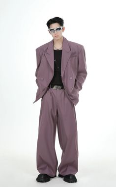 Oversized Suit Outfit Men, Gen Z Suit Men, Baggy Suits Men 90s, Streetwear Suit Men, Suit Trousers Outfit, Loose Suit, Streetwear Suit, Oversize Suit, Suit Inspo Mens