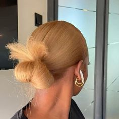 Honey Blonde Hair Ponytail, Blonde Slick Back Ponytail, Messy Braided Hairstyles, Jayne Matthews, Good Haircut, Blonde Natural Hair, Hairstyle Examples, Brown Hair Dye, Ginger Hair Color