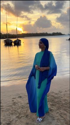 Beach Hijab Outfit Ideas, Hijabi Drip, Hijabi Lifestyle, Hijabi Summer Outfits, Muslim Outfit, Abaya Outfit, Hijabi Fits, Hijabi Outfit, Stile Hijab