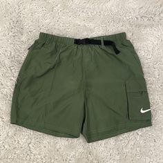 New With Tag Detailed Nike Cargo Shorts Nike Green, Nike Shorts, How To Style, Cargo Shorts, Nike Women, Womens Shorts, Nike, Green, Women Shopping