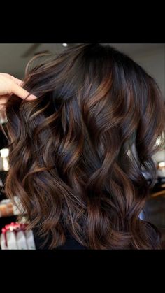 Balage Hair Black Dark Brown, Partial Balayage Dark Brown, Black And Caramel Balayage, Brown Dimensional Balayage, Dark Brown Hair Balayage Winter, Caramel Balayage On Black Hair, Black Hair Balayage Latina, Balayage For Black Hair