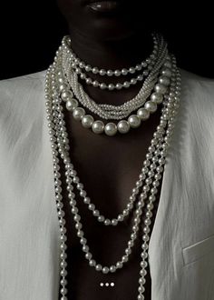 Wearing Pearls, Jewelry Lookbook, Fabulous Jewelry, Jewelry Photography, Dream Jewelry, Stylish Jewelry, Mode Inspiration, Jewelry Inspo, Statement Jewelry