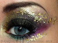 love the gold flakes added to this eyeshadow combo Greek Gods Costume, Eye Swoon, Gold Flake, Golden Goddess, Couples Halloween, Makeup Artistry, Color Guard, Makeup Obsession, Kiss Makeup