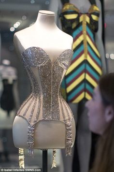 The Mr Pearl corset (pictured) was made for Dita von Teese star for her performances in the year 2011, on display at V&A Classy Character, Mr Pearl, Pearl Corset, Burlesque Fashion, Burlesque Outfit, Burlesque Costumes, Burlesque Costume, Corset Outfit, Corset Fashion