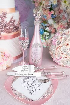 Pink quinceanera brindis package with bottle Brindis Quinceanera Purple, Quince Brindis Set, Quinceanera Brindis Set, Brindis Quinceanera, Quince Party Ideas, Dream Quinceanera, Quinceanera Guest Book, Quinceanera Accessories, Quince Decor