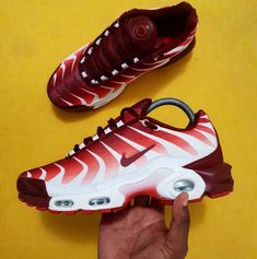 Sneakers Nike Air Max, Jordan Shoes Retro, Nike Shoes Outfits, Nike Air Shoes, Shoes Sneakers Nike