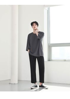 Minimal Korean Fashion Men, Korean Men Outfit Casual Summer, Asian Men Fashion Casual, Travel Fashion Men, Asian Mens Fashion, Korea Summer Fashion, Minimalist Style Men, Korean Outfits Men, Outfits For Teenage Guys