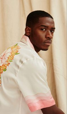 Male Model Headshots, Damson Idris, Creative Headshots, Shoot Moodboard, Photoshoot Reference, Men Portrait, Male Portrait Poses, Lifestyle Shoot, Male Models Poses