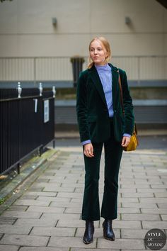 alexandra-carl-by-styledumonde-street-style-fashion-photography Danish Outfit, Outfits With Striped Shirts, Trendy Coat, Danish Fashion, New Street Style, Winter Outfits Men