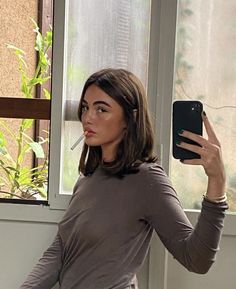 Short Hair Brown, Haircut Tips, Chic Short Hair, Brown Hair Inspo, Short Brown Hair, Hair Inspiration Short, Hairstyles For Layered Hair, Haircuts For Medium Hair, Haircuts Straight Hair