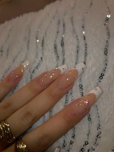 Quince Nails, Casual Nails, Bling Nails, Nail Polishes, Long Acrylic Nails, Rhinestone Nails, Cute Acrylic Nails, Nude Nails, Almond Nails