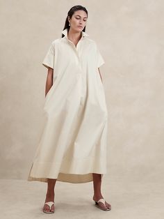 Cruz Stretch-Poplin Maxi Dress | Banana Republic Funky Dresses, Nature Dress, Comfy Dresses, Wide Sleeves, Bridal Outfits, Side Pocket, Deep V Neck, Cotton Poplin, Work Outfit