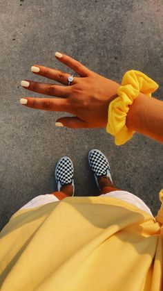 Diy Outfits, Yellow Nail Art, Yellow Nails, Yellow Aesthetic, Accessories Car, Mellow Yellow, Cute Acrylic Nails, Summer Aesthetic, Trending Accessories