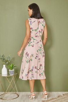 If you love florals - Then this blush skater dress is for you! Inspired by the first signs of springtime, this print has been lovingly designed in house, exclusively by Yumi. In a classic fit and flare design, this dress would be perfect for a springtime wedding guest, with a self tie belt at the waist and flattering round neckline. Style this with a bolero in cream and strappy sandals, for best dressed guestlist energy. Springtime Wedding, Midi Skater Dress, Oasis Fashion, Best Dressed, Fashion Face, Denim Shop, Tie Belt, Dress Clothes For Women, Strappy Sandals