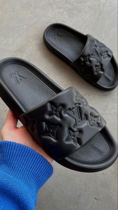 Louis Vuitton Men Slides Black Monogram Luxury Slides For Men, Louis Vuitton Sandals Men, Dior Slides Men, Lv Shoes For Men, Air Force 1 Outfit Men, Nike Air Force 1 Outfit Men, Louis Vuitton Slides, Lv Slides, Casual Sneakers For Men