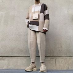 La Maille Sormiou, Le Gadjo @jacquemus Minimal Stil, Minimalist Moda, Minimalist Fashion Men, Streetwear Mode, Men Stylish Dress, Mens Outfit Inspiration, Mens Fashion Streetwear, Winter Outfits Men, Stylish Mens Outfits