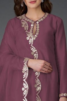 Kadhai Designs For Suits, Neck Design Ideas, Women Talking, Simple Kurta Designs, Designer Kurti Patterns, Gotta Patti, Womens Trendy Dresses, Neck Designs For Suits