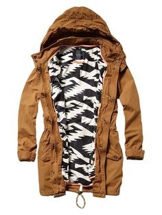 Love this parka. Vogue Fashion, Looks Style, Mode Inspiration, Style Outfits, Look Chic, Sweater Weather, Jacket Style, Scotch, Karl Lagerfeld