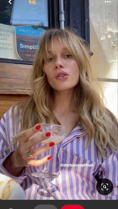 Strawberry Blonde Hair Bangs, Makeup With Blonde Hair, Strawberry Blonde With Bangs, Blonde Baddie, Natural Hair Styles For Black, Hair Styles For Black Women, Hairstyles For All Hair Types, Cabello Afro Natural, Blonde Bangs