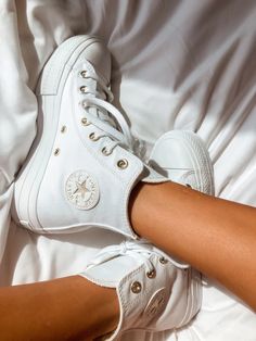 melimclaughlin | VSCO Kasut Pengantin, Dr Shoes, Cute Sneakers, Fresh Shoes, White Converse, Shoe Inspo, Swag Shoes