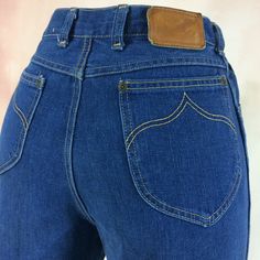 "Size 28 Wrangler Vintage 80's Western Jeans No-Fault Jeans W28 L35 Tall Jeans High Waist Boyfriends Mom Jeans Rodeo Riders Jeans Made In USA . Brand: WRANGLER Size On Tag: W30 L36 but fits more like 28\" waist, 13.25\" rise, 25\" thighs, 41.5\" hips, 35.5\" inseam, 19\" leg opening. Fits a size 28, but check your measurements and compare the measurement with your garment. (see full measurement below) Recommended waist size: 28\" (28x35.5) For new customers, PLEASE MAKE SURE TO MEASURE YOURSELF Rodeo Rider, Jeans West, Wrangler Vintage, Western Jeans, Jeans High Waist, Jean Vintage, Gorgeous Blouses, Distressed Boyfriend Jeans, Jeans Mom