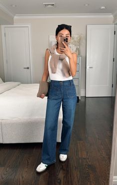 Petite Outfits Casual, Vintage Jeans Outfit, Wide Leg Jeans Outfit Summer, Madewell Wide Leg Jeans, Sneakers Outfit Work, Straight Jeans Outfit, Outfit Petite