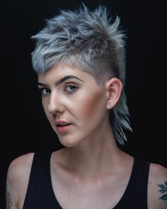 Modern Punk Hair, Short Punk Hair Pixie, Short Layered Haircuts For Women, Easy Butterfly, Layered Haircuts For Women, Haircut Tutorial, Mullet Haircut, Mohawks