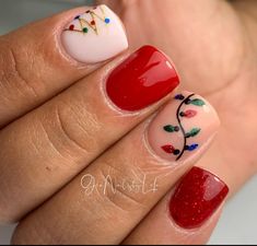 Shellac New Years Nails, Gel Christmas Nails Short, Christmas Beach Nails, 2023 Christmas Nails, Red Chrome Christmas Nails, Short Holiday Nails Christmas, Holiday Nails 2022, Kids Christmas Nails, Cute Short Christmas Nails