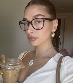 Hailey Bieber Aesthetic Vibe, Hailey Bieber Glasses, Aesthetic Hailey Bieber, Girly Glasses, Hailey Bieber Aesthetic, Charles Frederick Worth, Hayley Bieber, Hailey Rhode