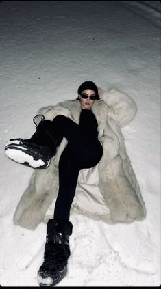 Colorado Fits, Europe Winter Fashion, Mode Au Ski, Vinter Mode Outfits, Ski Fits, Snow Fits, Ski Trip Outfit, Stile Kylie Jenner, Apres Ski Outfits