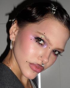 Era Makeup, Fairy Eye Makeup, Ethereal Grunge, Makeup Looks Winter, Makeup 2024, Concert Makeup, 20 Makeup, Punk Makeup