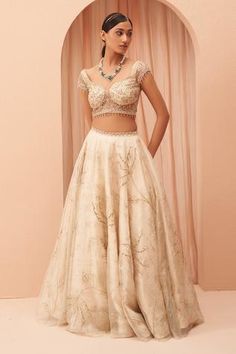 Shop for Parul Gandhi Label Gold Foil Organza Cleopatra Printed Lehenga Set for Women Online at Aza Fashions Embroidery In Blouse, White Bridal Lehenga, Gold Cleopatra, Sheer Dupatta, Gold Lehenga, Printed Lehenga, White Lehenga, Printed Embroidery, Organza Lehenga