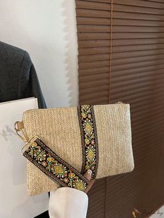 Bird in Bag - Summer Chic Woven Handbag With Wristband Woven Clutch, Chain Pattern, Bag With Zipper, Envelope Bag, Summer Chic, Bag Vintage, Bird In Bag, Bag Bag, Color Khaki