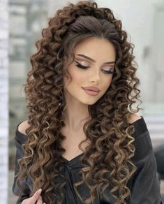 Pageant Hair, Quince Hairstyles, Long Hair Wedding Styles, Hair Stylist Life, Hairdo For Long Hair, Perfect Makeup