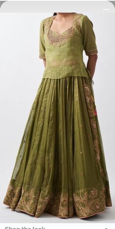 Chanderi Lehenga, Jasmine Wedding, Zardozi Work, Gaun Fashion, Indian Dresses Traditional, Traditional Indian Outfits, Designer Dresses Casual, Bride Photo, Party Wear Indian Dresses