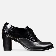 Black Oxford Pumps - Holborn by Julia Bo | Women's Oxfords & Boots - Julia Bo - Women's Oxfords Design Your Own Shoes, Soft Leather Boots, Oxford Pumps, Saddle Shoes, Custom Made Shoes, Oxford Boots, Black Oxfords, Oxford Heels, Stunning Shoes