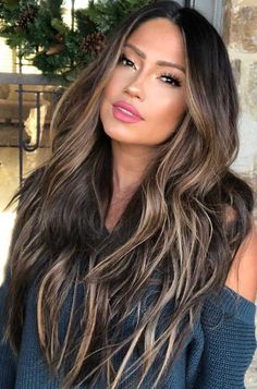 Balayage Blonde, Hair Color Light Brown, Brown Hair Balayage, Trendy Hair Color, Balayage Brunette, Brown Blonde Hair, Brown Hair With Highlights, Long Wavy Hair, Haircuts For Long Hair