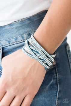 rock star attitude blue bracelet - TheMasterCollection Zeta Amicae, Bracelets Trendy, Sparkle Fashion, Double Wrap Bracelet, Snap Bracelets, Fashion Influencer, Box Accessories, Glam Style, Paparazzi Accessories