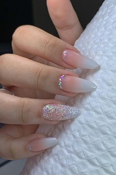 French Fade Almond Nails French Fade Nails, Faded Nails, Wow Nails, Acrylic Nails Coffin Short, Leh, Nail Arts