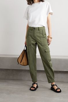 Army Green Cargo Pants Outfit, Army Green Pants Outfit, Cargo Outfits Women, Army Pants Outfit, Khakis Outfit, Green Pants Outfit, Olive Green Cargo Pants