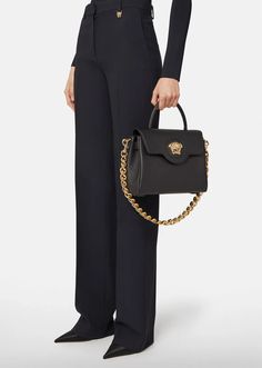 Vuitton Outfit, Versace Bag, Latest Handbags, Versace Handbags, Versace Fashion, Medium Handbags, Handbag For Women, Versace Bags, Trending Handbag