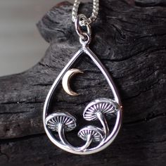 This is a great ♻️recycled sterling silver charm with a brass crescent moon accent over three little mushrooms. This pendant measures 15mm wide and hangs 26mm long when including the bail. It comes on a 1mm rounded box chain in your choice of 16, 18, 20 or 24 inches. Metal Mushroom, Mushroom Necklace, Crescent Moon Pendant, Teardrop Necklace, Recycled Silver, Moon Pendant, Recycled Sterling Silver, Box Chain, Sterling Silver Charm