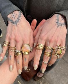 Maximalist Rings, Beautiful Bangles, Feeling Better, Accessories Silver, Rings Diamond, Pierced Jewelry, Nailed It