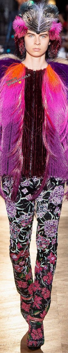 Schiaparelli Fall 2018 Couture #Schiaparelli Fashion 2018, Icon Design, Versace, Couture, Clothes, Haute Couture