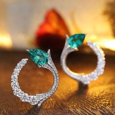 ✦ Meticulously Created by SuShiJewels: Discover Your Ideal Earrings ✦ ● Overview  💍Type: Earrings  ⚭ Center Stone: 2.5 CT Green Pear Cut Gemstone 🛠 Setting: Pave & Prong Setting ✒ Style: Mid-century 🗃 Materials: Gold, Platinum, Rose Gold, White Gold 🔘Band Color: White Gold 🖌 Diamond Color: Colorless ✎ Customization: Available 🗳 Gift Wrapping: Available 🖐 Handmade by: SuShiJewels 📦🚚 Delivery: From a small business in India 💎Diamond Details 💎 ➜ Shape: Pear Cut ➜ Carat: 2.5 CT Green Gems Blink Blink, Ring Styles, White Lab, Sparkly Things, Green Gems, Wedding Jewelry Earrings, White Gold Earrings, Color Stone, White Gold Band